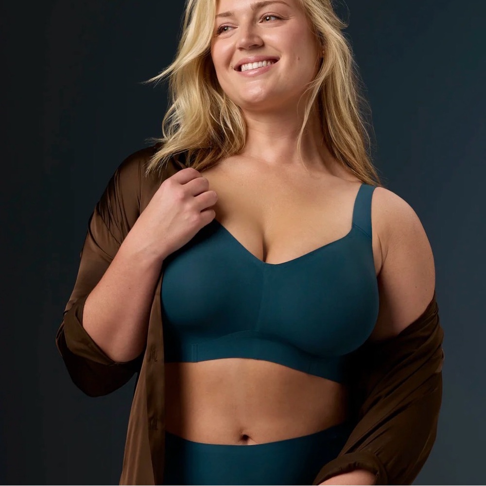 Limited Color Slate Wireless Seamless Bra